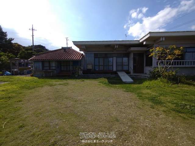 1185 sqm Land for Sale in Yaese Town, Okinawa - Image 1