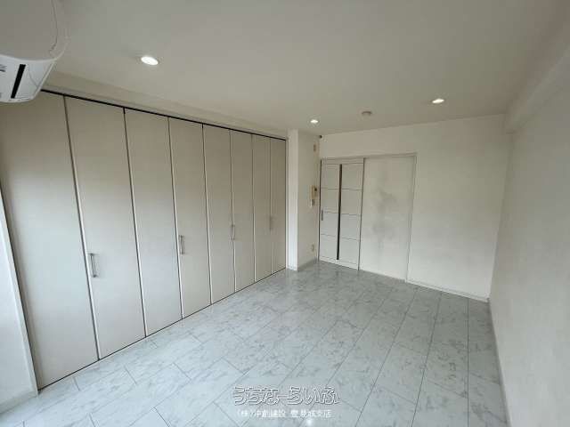 Oasis Sacrament Terrace 1DK Apartment for Rent in Naha, Okinawa - Thumbnail 3