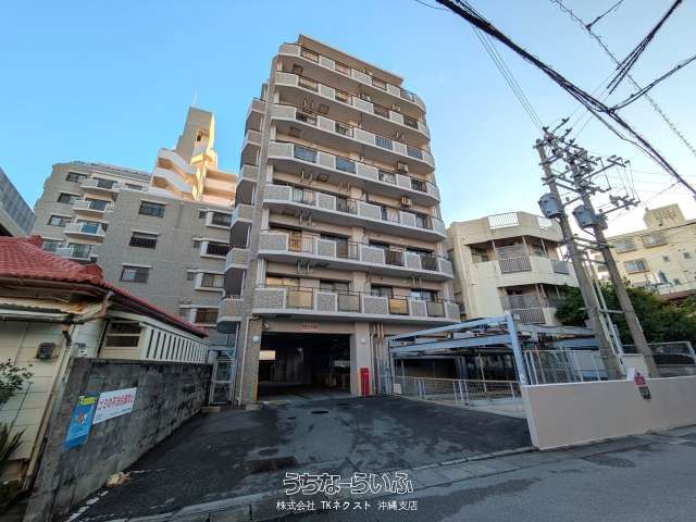 Renovated 3LDK Apartment for Sale in Naha's Tsuboya - Thumbnail 3