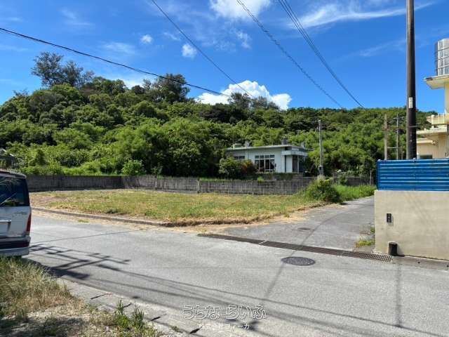 272m² Land for Sale in Uruma City, Okinawa - Corner Plot with Utilities - Thumbnail 3