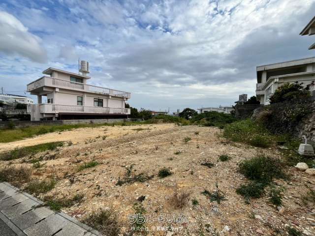 64.61 Tsubo Land Plot in Quiet Yomitan Village, Okinawa - Thumbnail 4