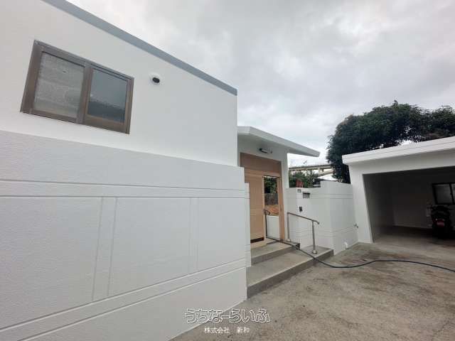 Spacious 3LDK House on 622sqm Land in Uruma, Okinawa - Thumbnail 4