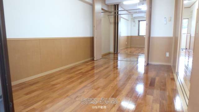 Pet-Friendly 2DK Apartment for Rent in Ginowan, Okinawa - Thumbnail 3