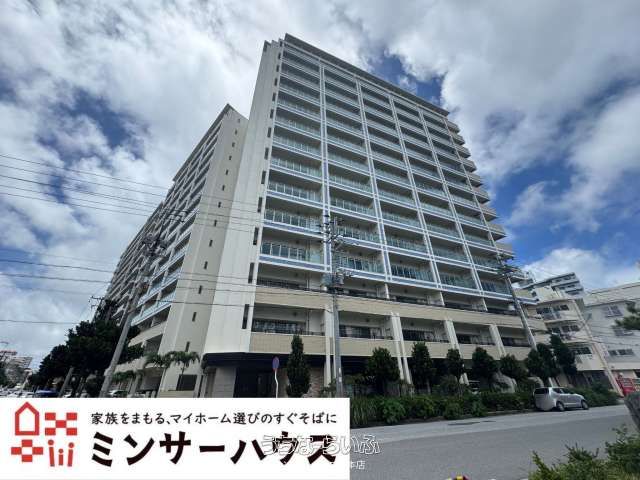 Blanc Sierra Naha Akebono Prest 907: 3LDK Ocean-View Condo in Naha - Thumbnail 2