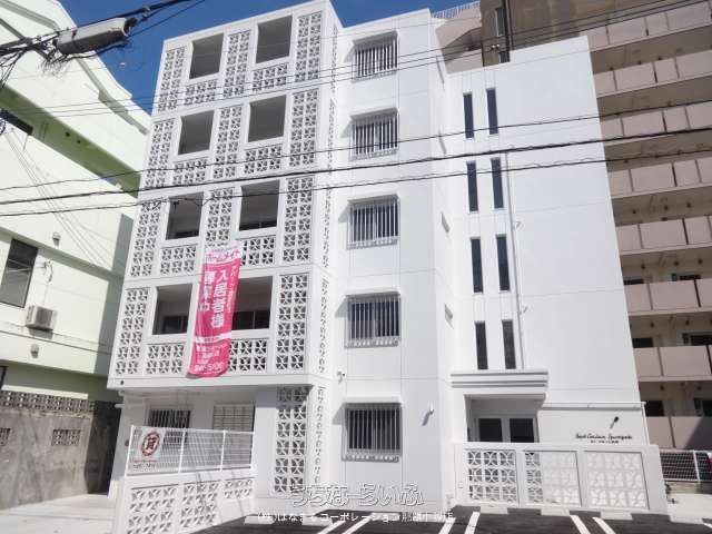 New 2LDK Apartment for Rent in Naha, Okinawa - Setto Coroare Izumizaki - Thumbnail 2