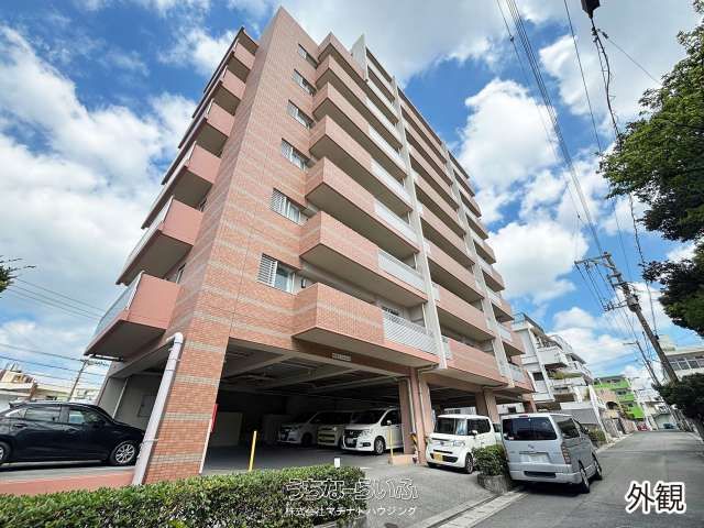 Lions Mansion Urasoe Miyagi 3LDK Apartment for Sale - Thumbnail 2