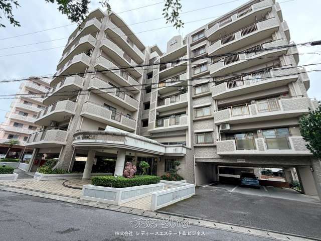3LDK Apartment for Sale in Ginowan, Okinawa with South Balcony - Thumbnail 4
