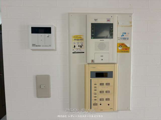 Renovated 3DK Apartment with Ocean View in Naha, Okinawa - Thumbnail 3