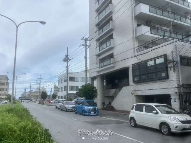 Pegasus Mansion Akebono 201: Spacious Office Condo in Naha, Okinawa - Thumbnail 3