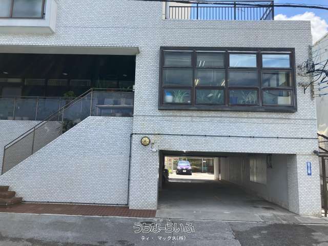 Pegasus Mansion Akebono 201: Spacious Office Condo in Naha, Okinawa - Thumbnail 2