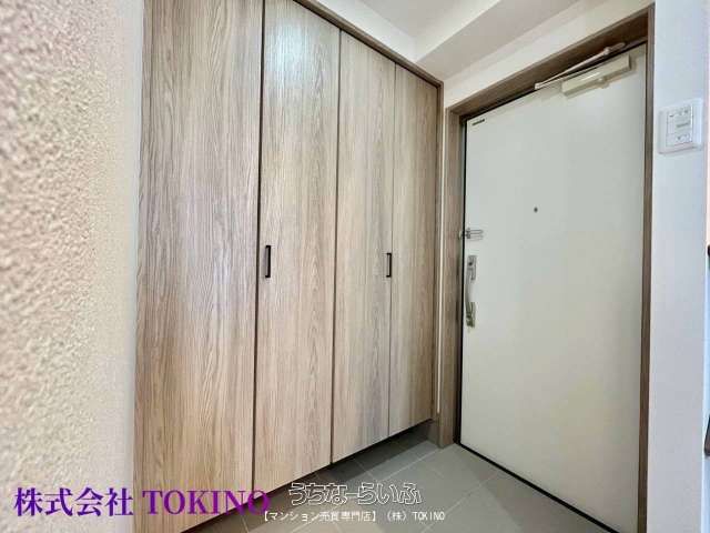 4LDK Corner Apartment with Dream Kitchen in Okinawa City - Thumbnail 3