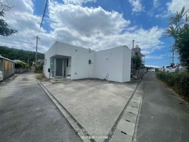 3LDK Designer House for Sale in Yaese Town, Okinawa - Thumbnail 2
