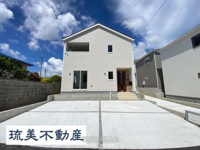 New 4LDK House for Sale in Itoman, Okinawa - 2025 Build - Thumbnail 2