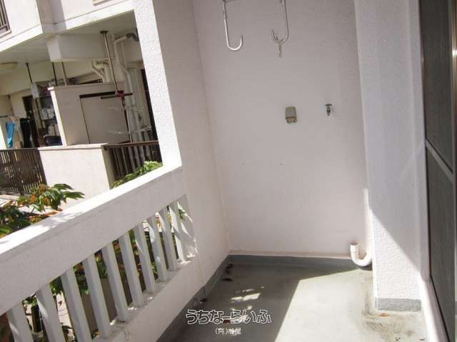Maruyu Apartment 202 - 2LDK Rental in Okinawa City - Thumbnail 2