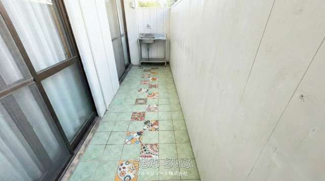 Pet-Friendly 1LDK Condo with Sea View in Onna Village, Okinawa - Thumbnail 2