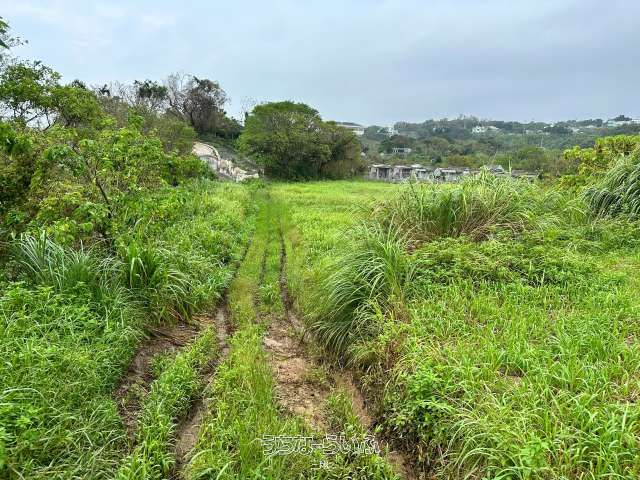 800 sqm Land for Sale in Motobu Town, Okinawa with Graves - Image 1