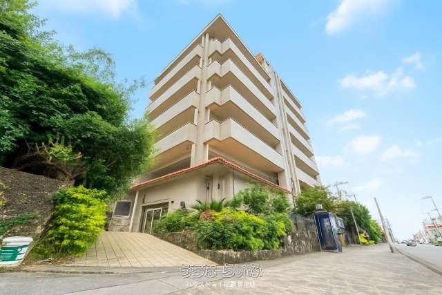 4LDK Apartment in Shuri, Naha with Balcony & Parking - Thumbnail 2