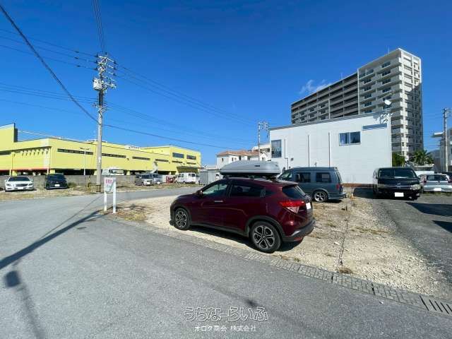 191sqm Corner Lot Land for Sale in Tomigusuku, Okinawa - Thumbnail 2
