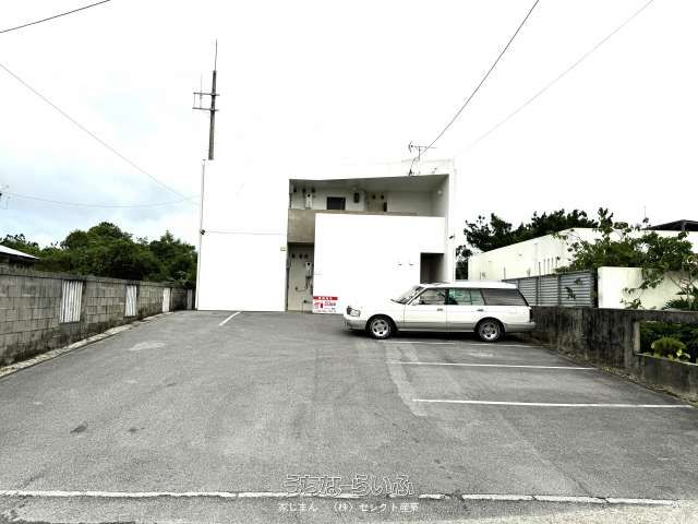 Apartment Building for Sale in Yomitan Village, Okinawa - Thumbnail 2