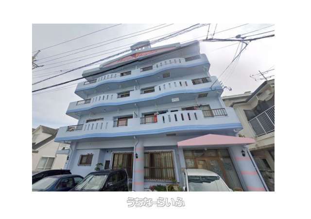 Happy Heights 302: 3LDK Apartment for Rent in Okinawa City - Image 1