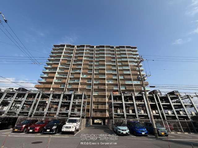 3LDK Apartment for Sale in Urasoe, Okinawa with Ocean Views - Thumbnail 2