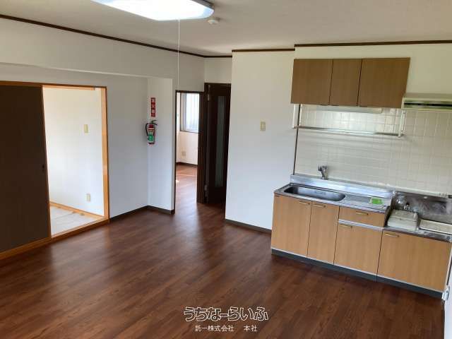 12-Unit 2LDK Apartment Building for Sale in Uruma, Okinawa - Thumbnail 4