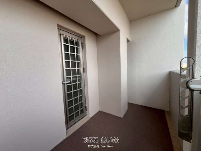 Spacious 2LDK Apartment for Sale in Naha, Okinawa - D'Cladia Mark Branca - Thumbnail 4