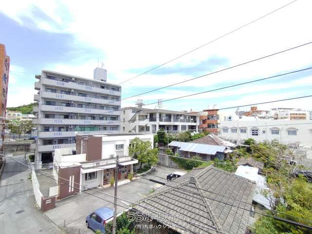 Cohatoru 203: 1K Apartment for Rent in Naha, Okinawa - Thumbnail 2