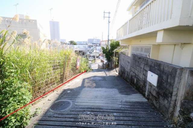 329.77 sqm Land for Sale in Johana, Urasoe City, Okinawa - Thumbnail 3