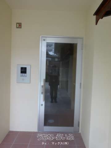 Modern 1R Apartment for Rent in Naha, Near Makishi Station - Thumbnail 4