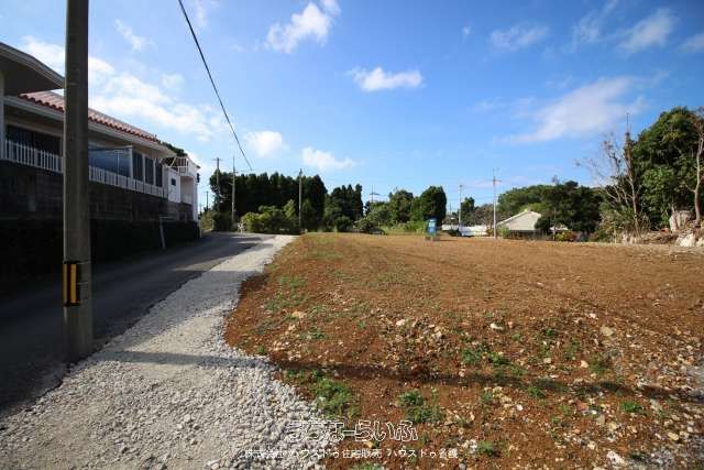 555.72 sqm Land for Sale in Motobu Town, Okinawa Near Churaumi Aquarium - Thumbnail 2