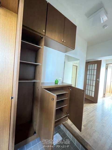 Spacious 4LDK Apartment for Rent in Naha, Okinawa - Thumbnail 4