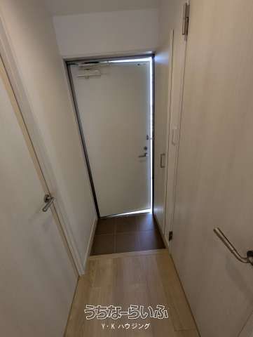 1K Apartment for Rent in Naha City, Okinawa - Hill Terrace Shikina - Thumbnail 3