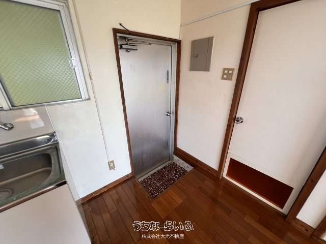 Co-op Asahi 302 Rental Apartment in Ginowan, Okinawa - Thumbnail 4