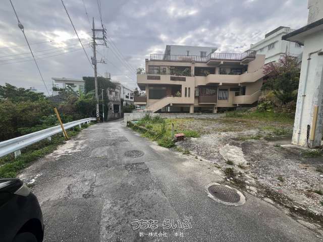 Land for Sale in Okinawa City - 107.46 sqm Plot Near Koza Crossroads - Thumbnail 4