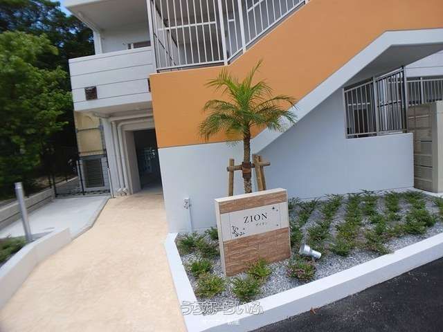 New 1DK Apartment for Rent in Ginowan, Okinawa - ZION Building - Thumbnail 2