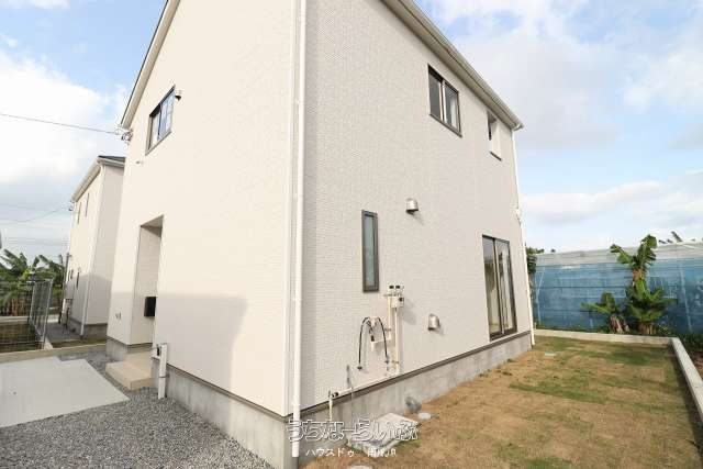 New 4LDK Detached House for Sale in Nanjo City, Okinawa - Thumbnail 2