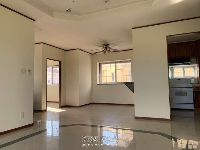 Pet-Friendly 3LDK House for Rent in Okinawa City Near IC - Thumbnail 4