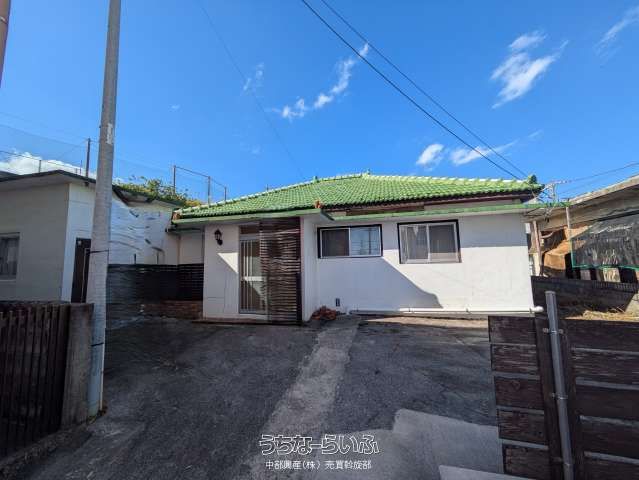 81.4 Tsubo Residential Land for Sale in Okinawa City - Thumbnail 2