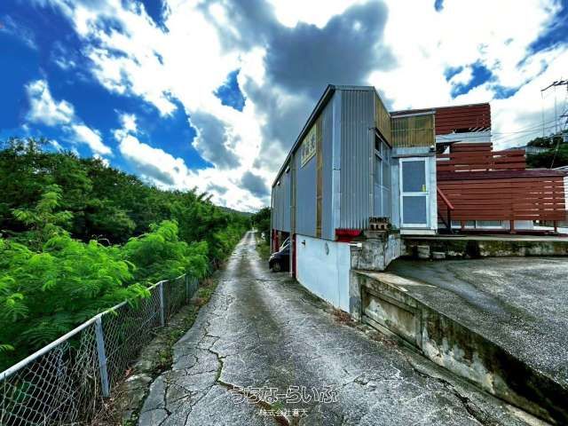 Land with Lightweight Steel Building for Sale in Ginowan, Okinawa - Thumbnail 4