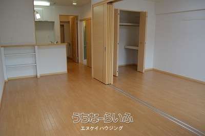 1LDK Apartment for Rent in Nanjo City, Okinawa - Pure Forest 203 - Thumbnail 3