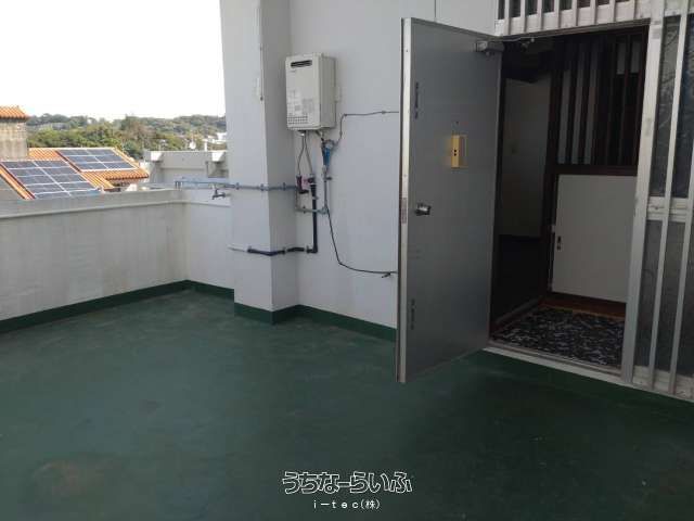 2LDK Detached House for Rent in Urasoe, Okinawa - Thumbnail 2