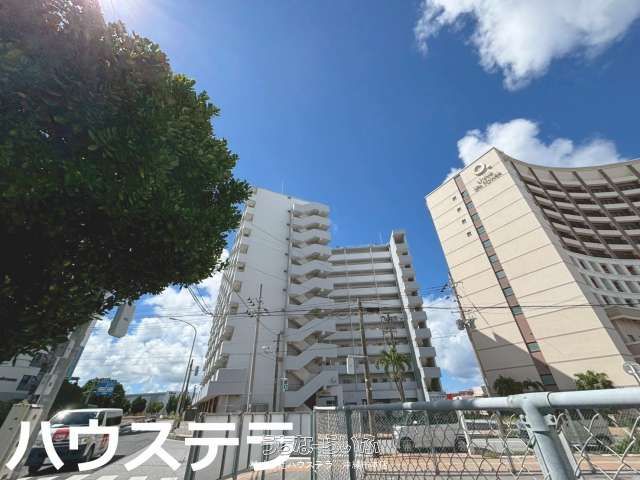 Port Castle Entire Apartment Building for Rent in Naha, Okinawa - Thumbnail 3