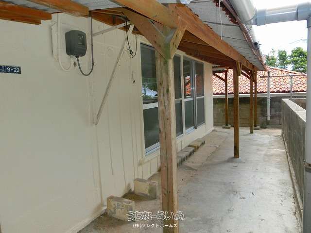 Renovated 2LDK Detached House for Rent in Okinawa City - Thumbnail 4