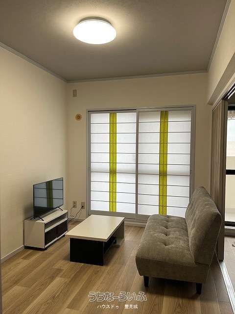 Renovated 3DK Condo with Furniture in Naha's Lions Garden Nagata - Thumbnail 4