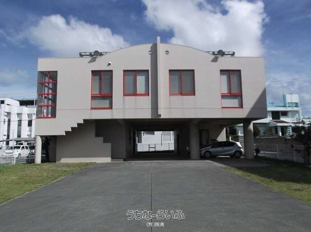 Okinawa City Commercial Office for Sale with Solar Income - Image 1