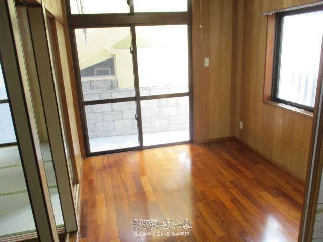3DK Apartment for Rent in Naha's Tsuboya, Near Monorail - Thumbnail 4