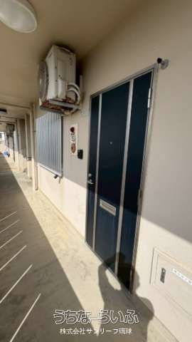 Placide Awasé 303: 2DK Apartment for Rent in Okinawa City - Thumbnail 2