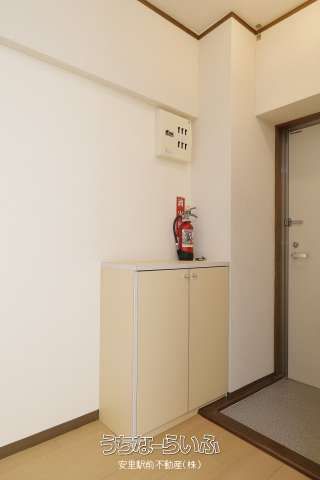 Castle Awase 303 Apartment for Rent in Okinawa City - Thumbnail 3