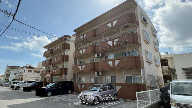 2DK Apartment for Rent in Hiyagon, Okinawa City - Thumbnail 2